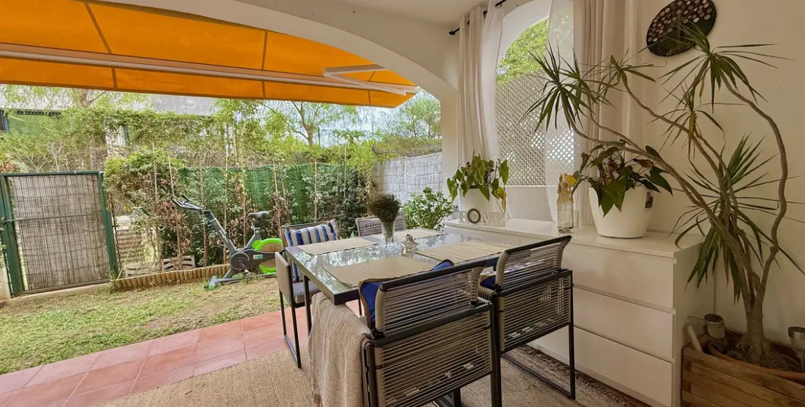 Sale of ground floor apartment in The Golden Mile 12