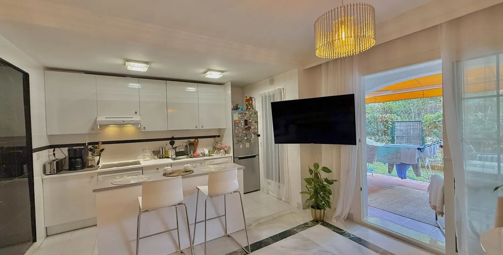 Продажа апартаментов на первом этаже в The Golden Mile 8
