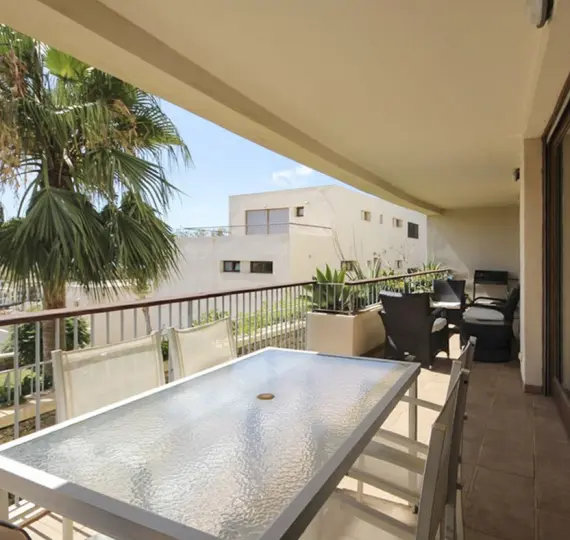 Sale of ground floor apartment in Marbella