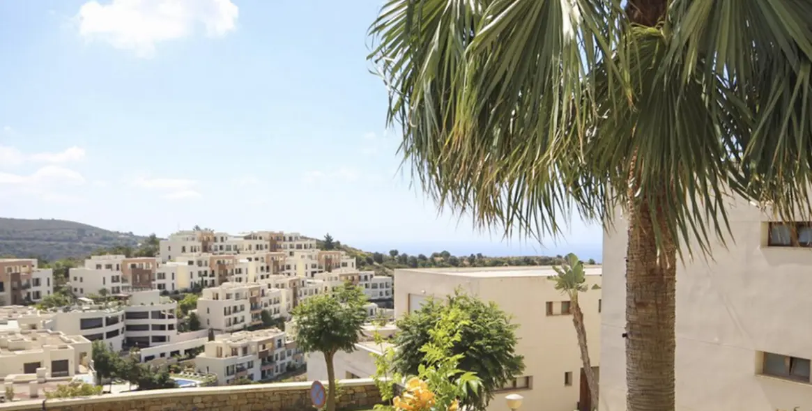 Sale of ground floor apartment in Marbella 2