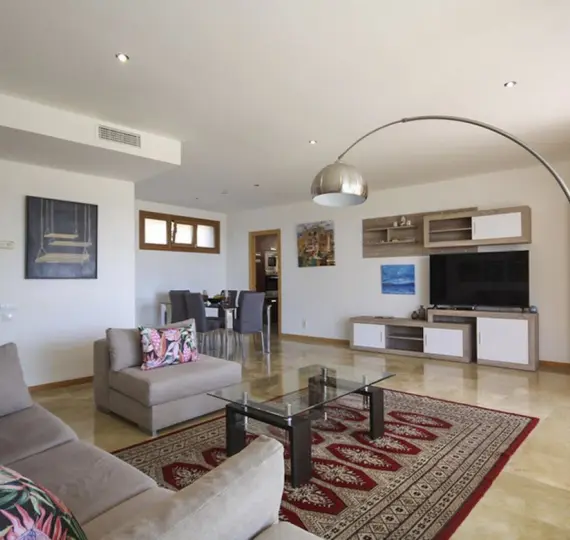 Sale of ground floor apartment in Marbella