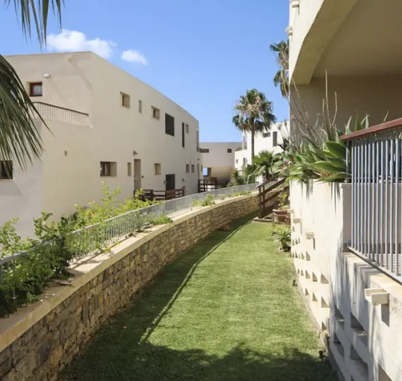 Sale of ground floor apartment in Marbella