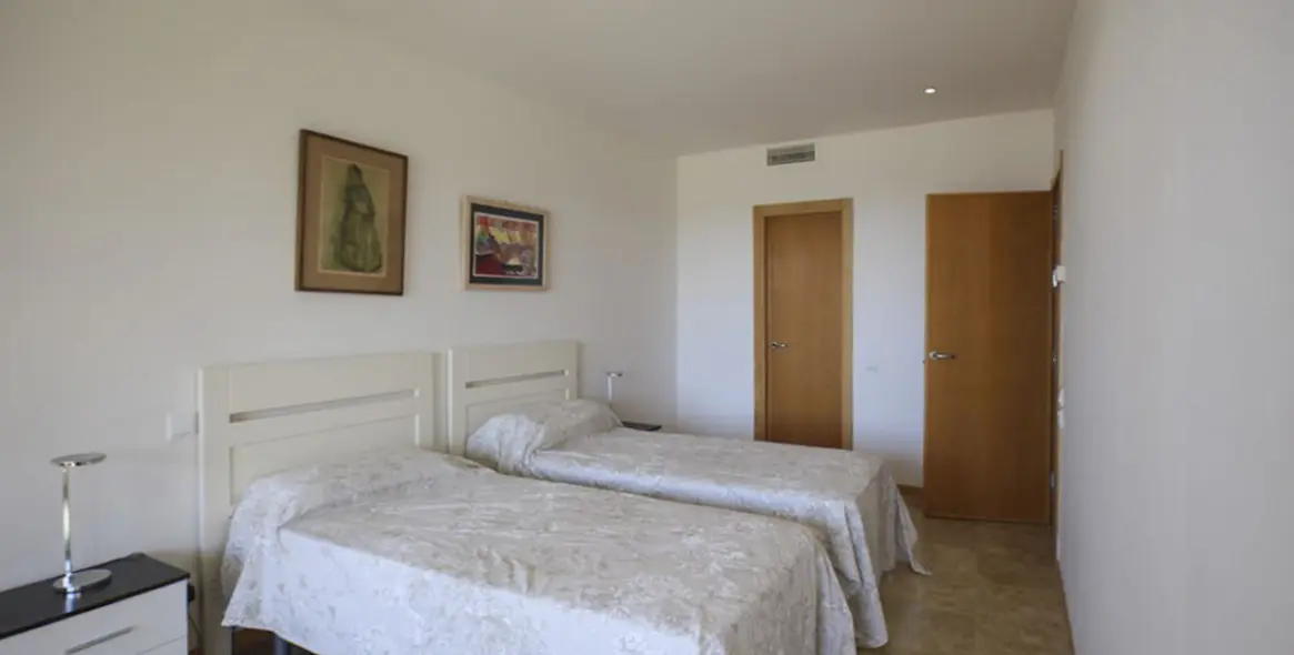 Sale of ground floor apartment in Marbella 12