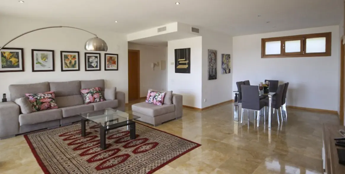 Sale of ground floor apartment in Marbella 4