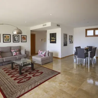 Sale of ground floor apartment in Marbella