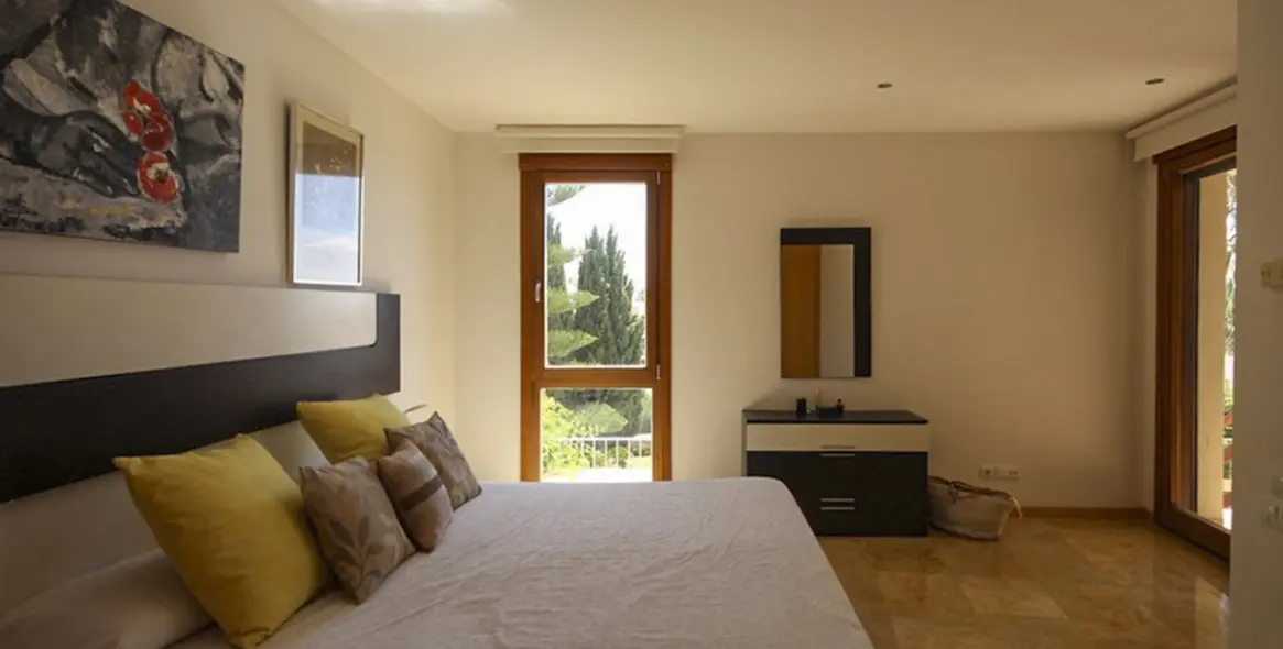 Sale of ground floor apartment in Marbella 14