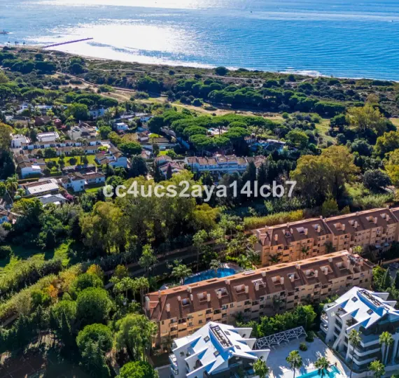 Продажа апартаментов на среднем этаже в Carib Playa