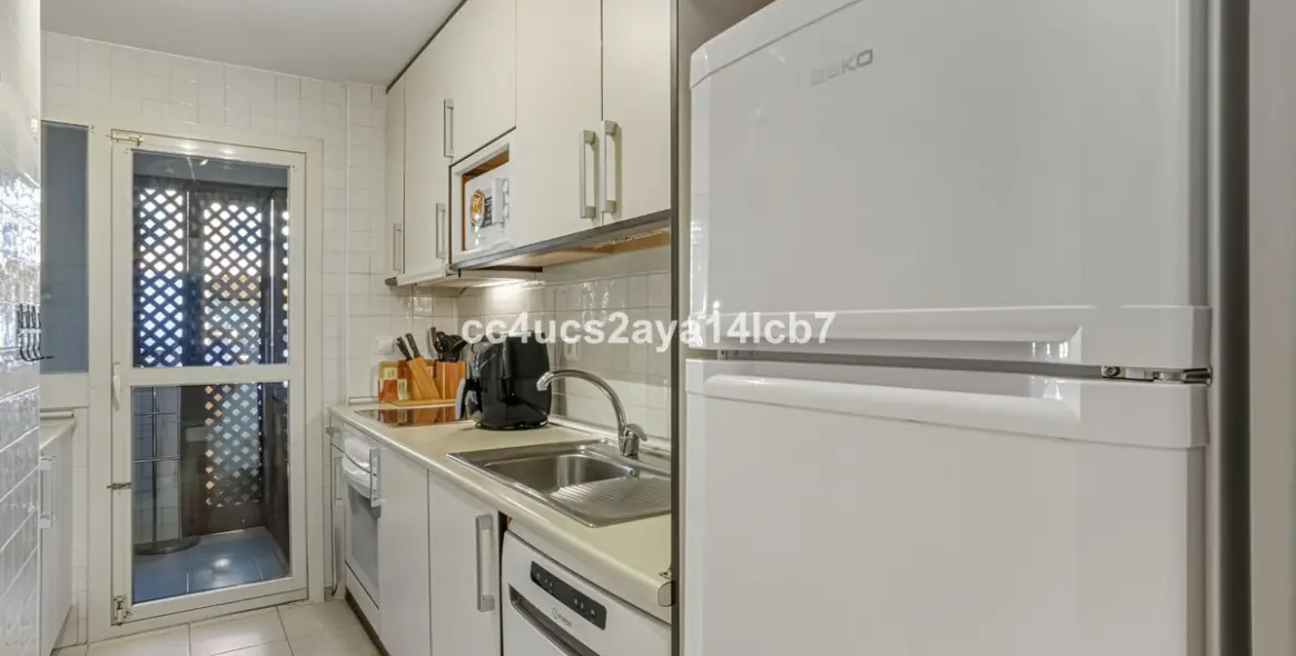 Продажа апартаментов на среднем этаже в Carib Playa 10