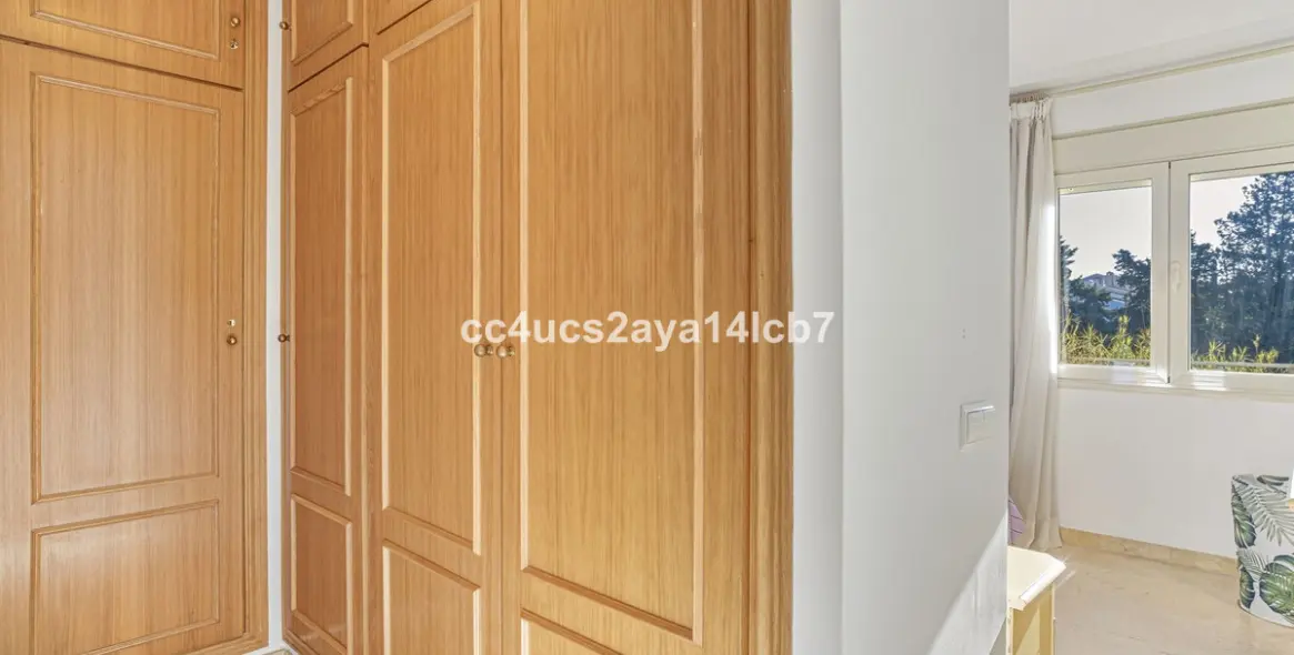 Продажа апартаментов на среднем этаже в Carib Playa 14