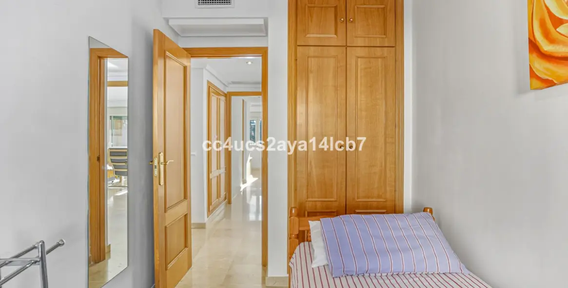 Sale of middle floor apartment in Carib Playa 21