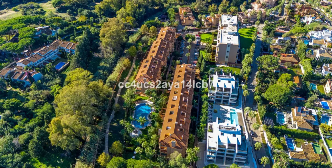 Sale of middle floor apartment in Carib Playa 25