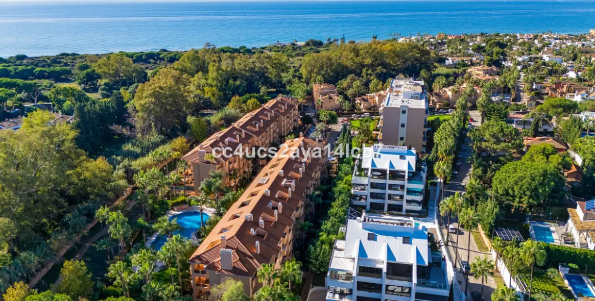 Sale of middle floor apartment in Carib Playa 26