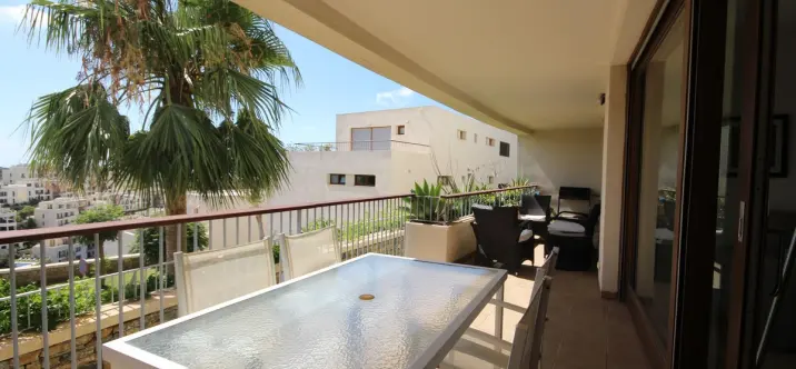 Продажа апартаментов на первом этаже в Los Monteros 1