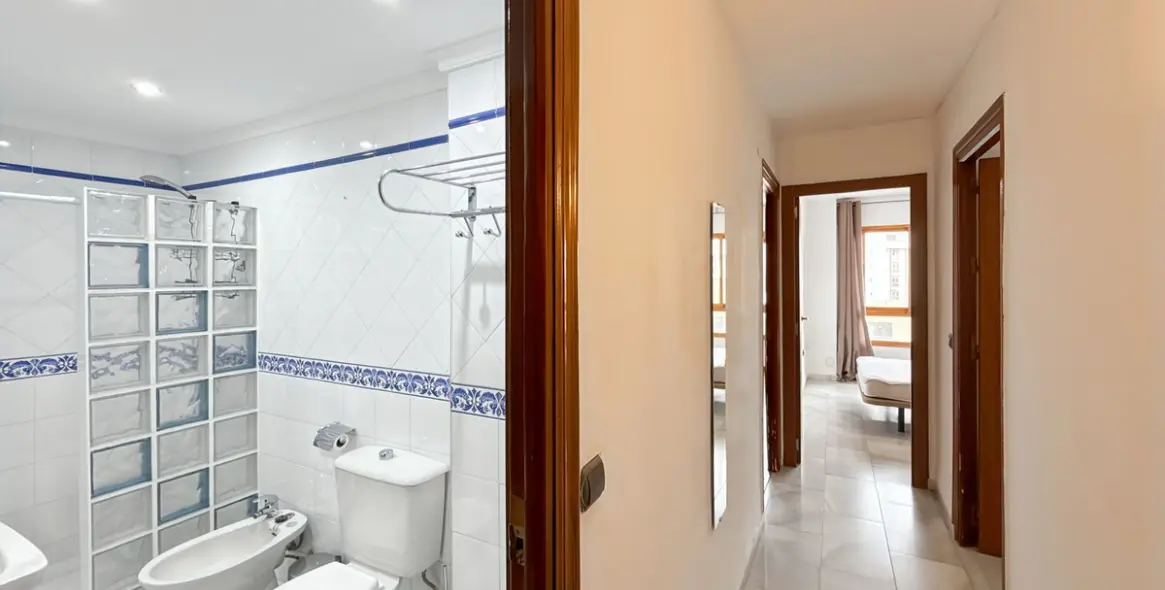 Продажа апартаментов на среднем этаже в Los Tilos 36