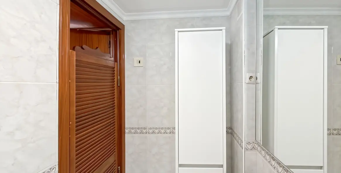 Продажа апартаментов на среднем этаже в Los Tilos 45