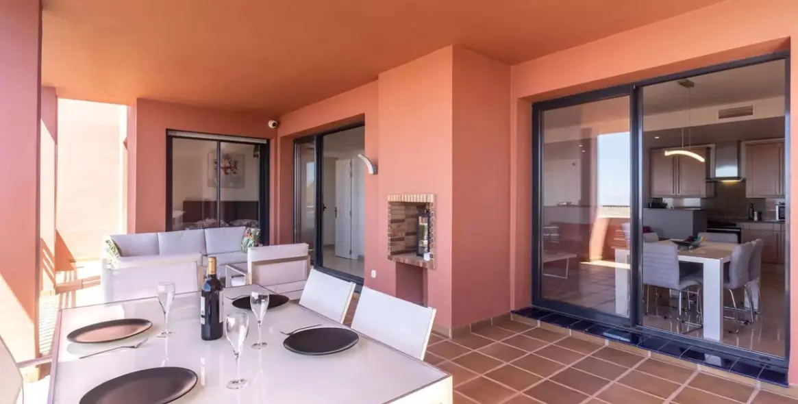 Продажа апартаментов на среднем этаже в Calahonda 3