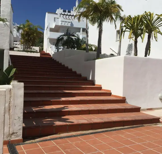 Sale of duplex in Estepona