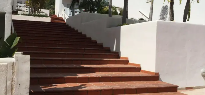 Sale of duplex in Estepona 1