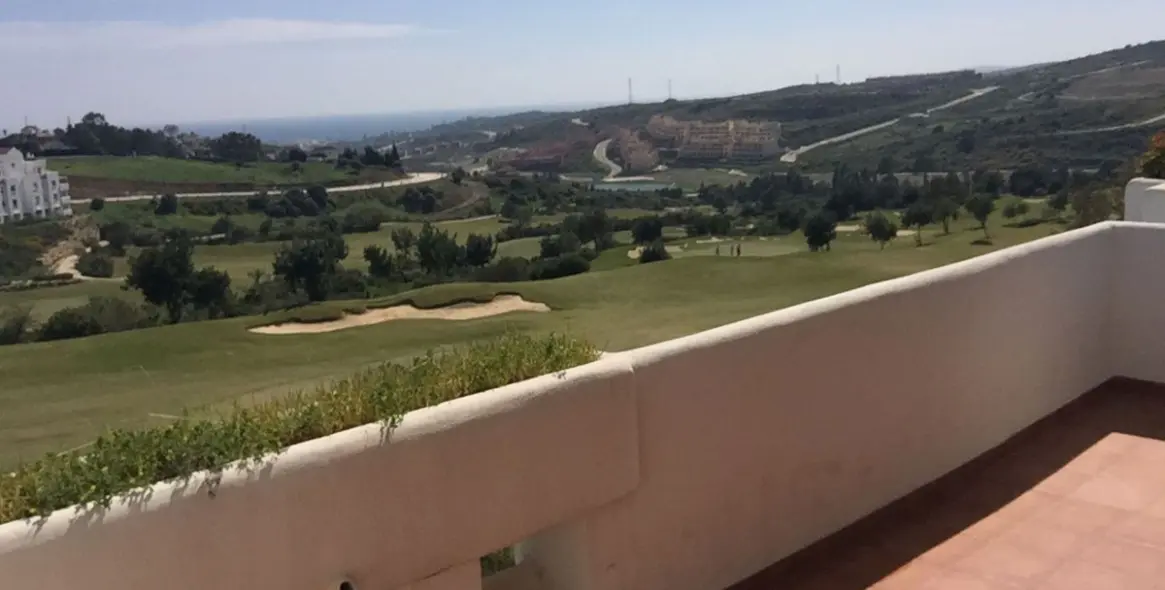 Sale of duplex in Estepona 3