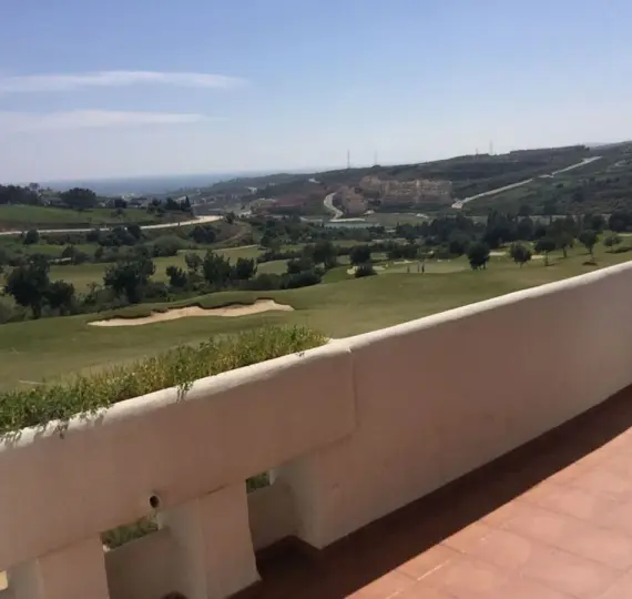 Sale of duplex in Estepona