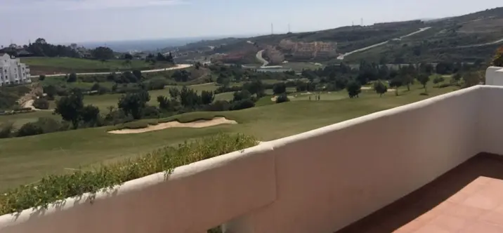 Sale of duplex in Estepona 2