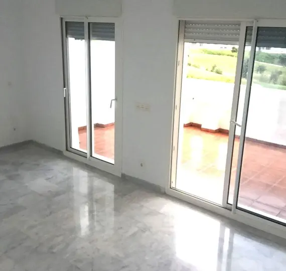 Sale of duplex in Estepona