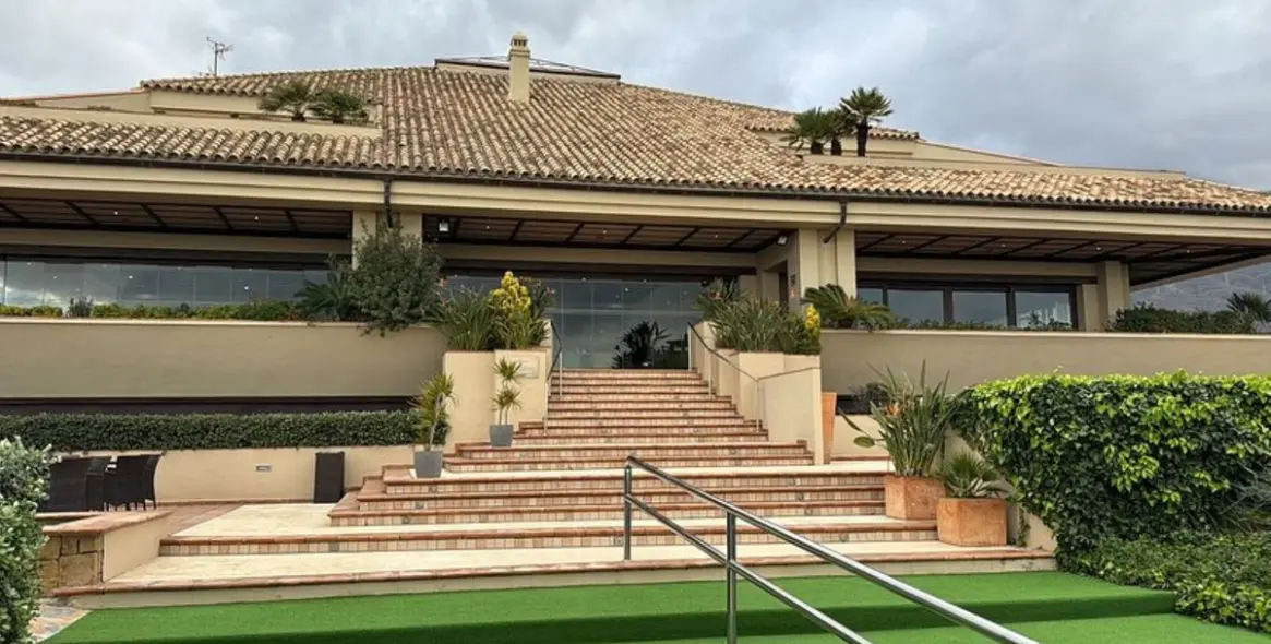 Sale of duplex in Estepona 7