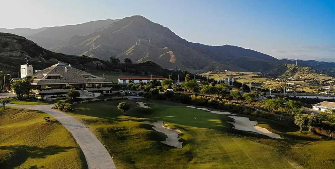 Sale of duplex in Estepona 9