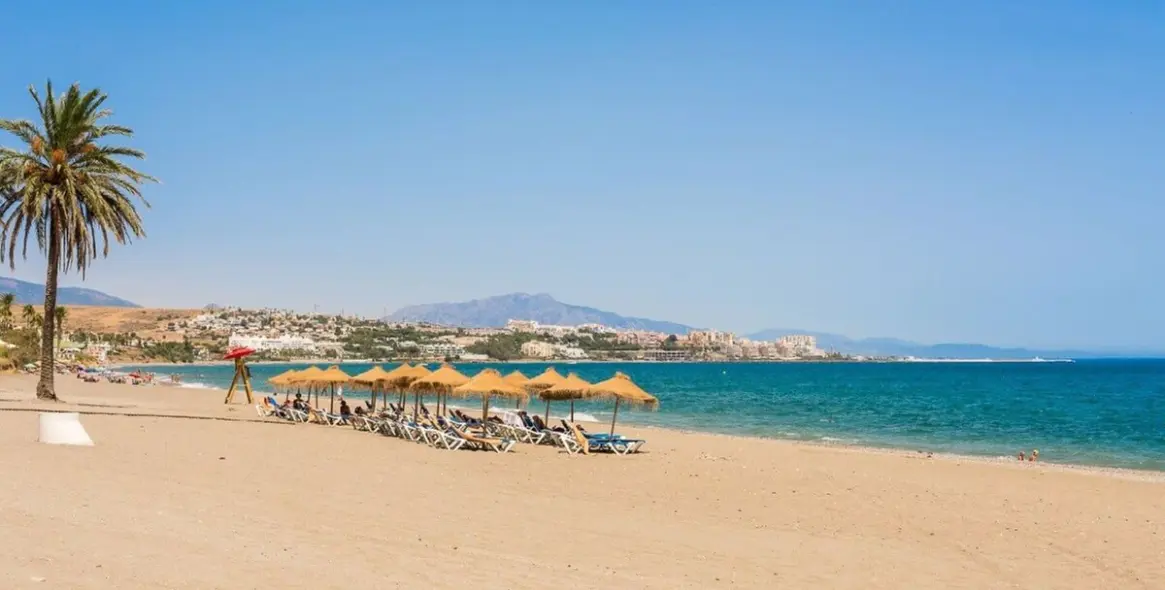 Sale of duplex in Estepona 10