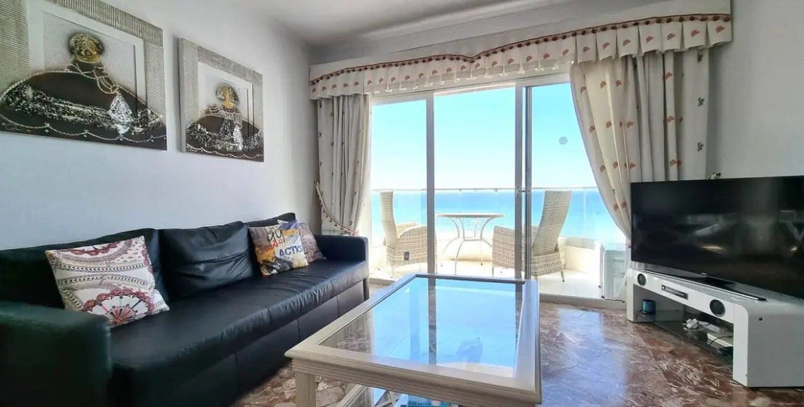 Продажа апартаментов на среднем этаже в Calahonda 4