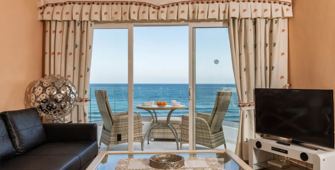 Продажа апартаментов на среднем этаже в Calahonda 5