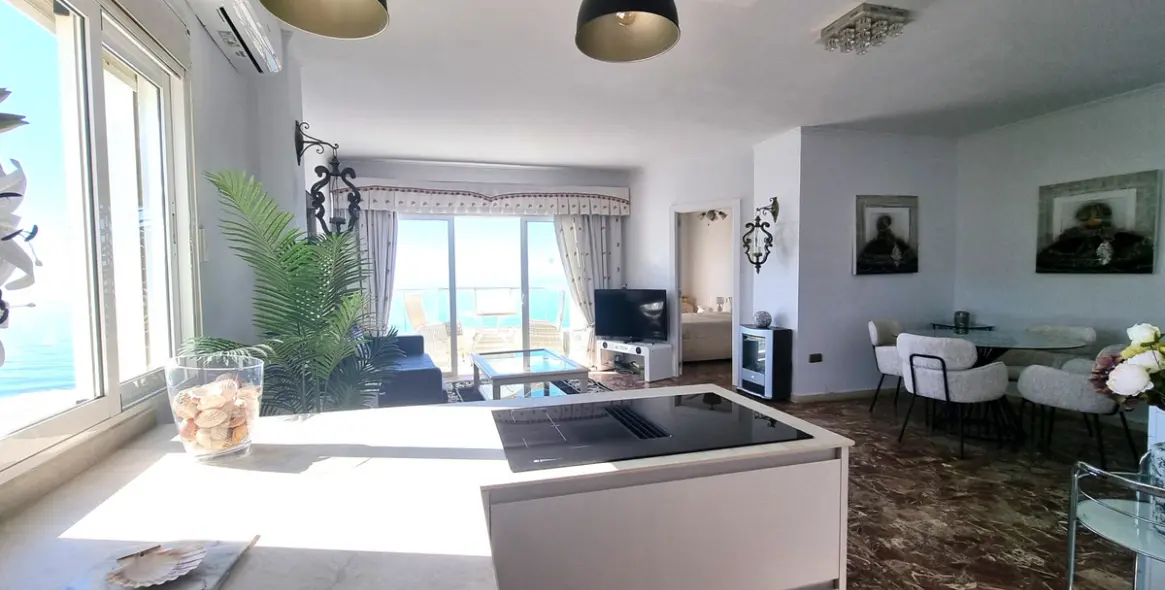 Продажа апартаментов на среднем этаже в Calahonda 14