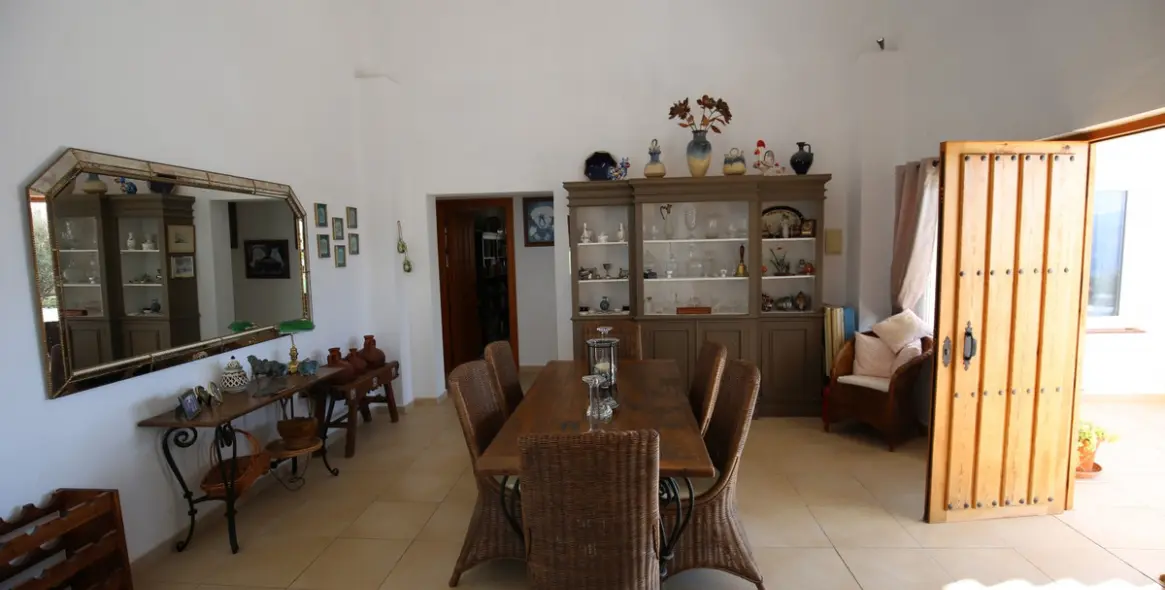 Sale of detached villa in Alcaucín 5