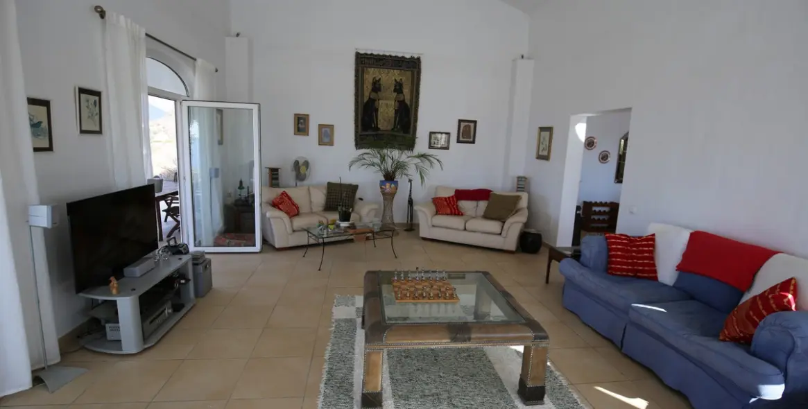 Sale of detached villa in Alcaucín 10