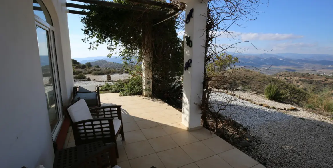 Sale of detached villa in Alcaucín 14