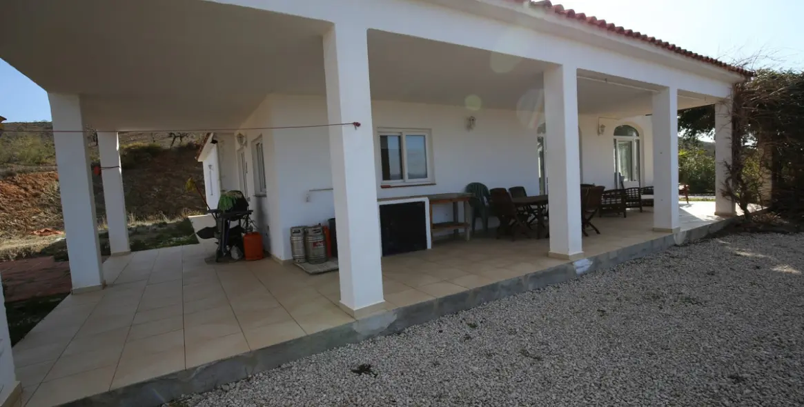 Sale of detached villa in Alcaucín 15