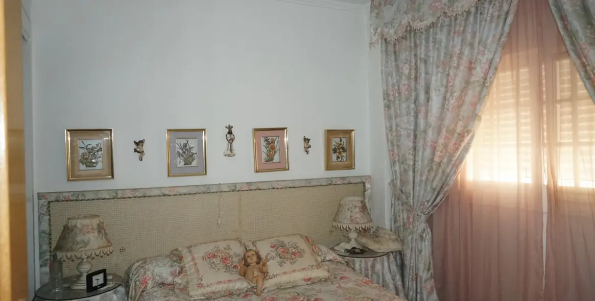 Sale of semi-detached house in Torre del Mar 35