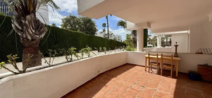 Sale of ground floor apartment in Cancelada 0