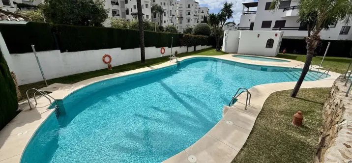 Sale of ground floor apartment in Cancelada 1
