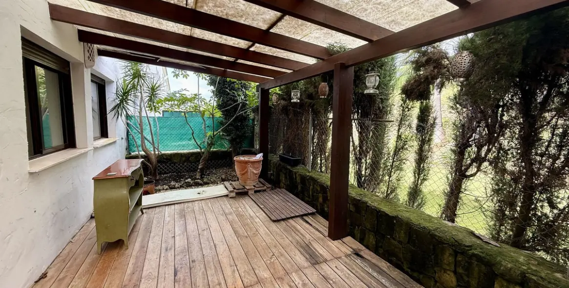 Sale of ground floor apartment in Cancelada 10