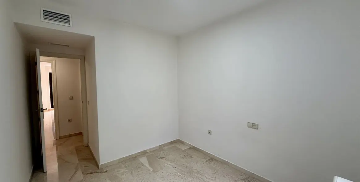Sale of ground floor apartment in Cancelada 14