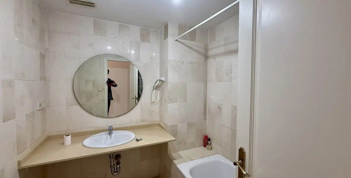 Sale of ground floor apartment in Cancelada 16