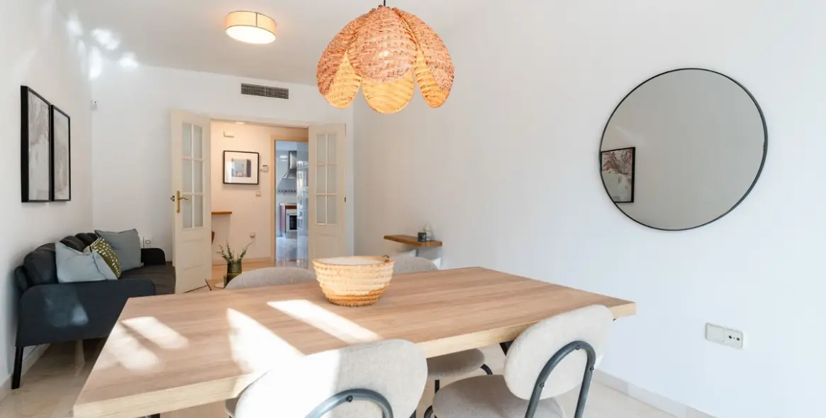 Sale of ground floor apartment in Cancelada 28