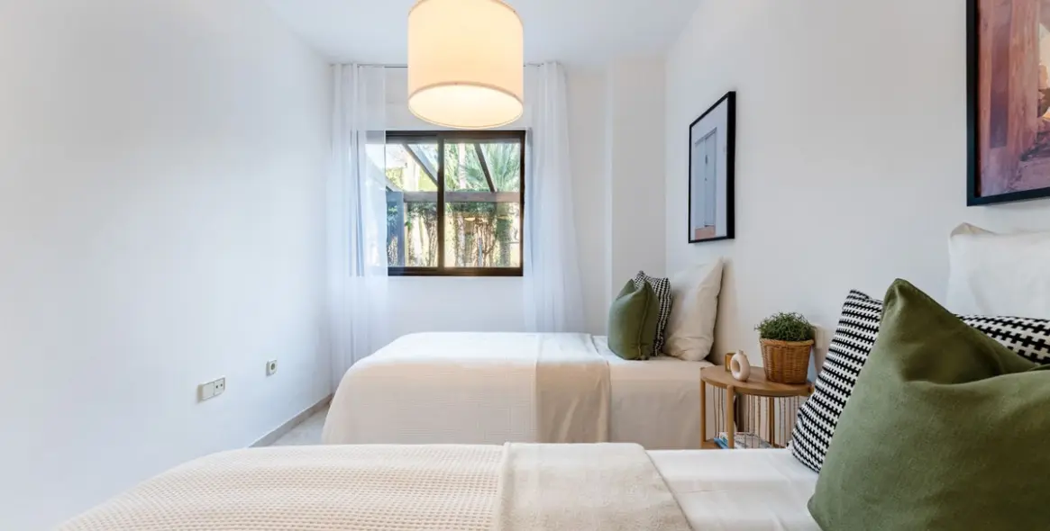 Sale of ground floor apartment in Cancelada 32