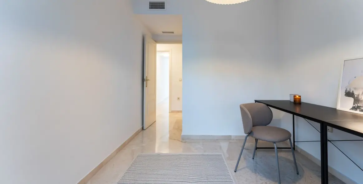 Sale of ground floor apartment in Cancelada 39