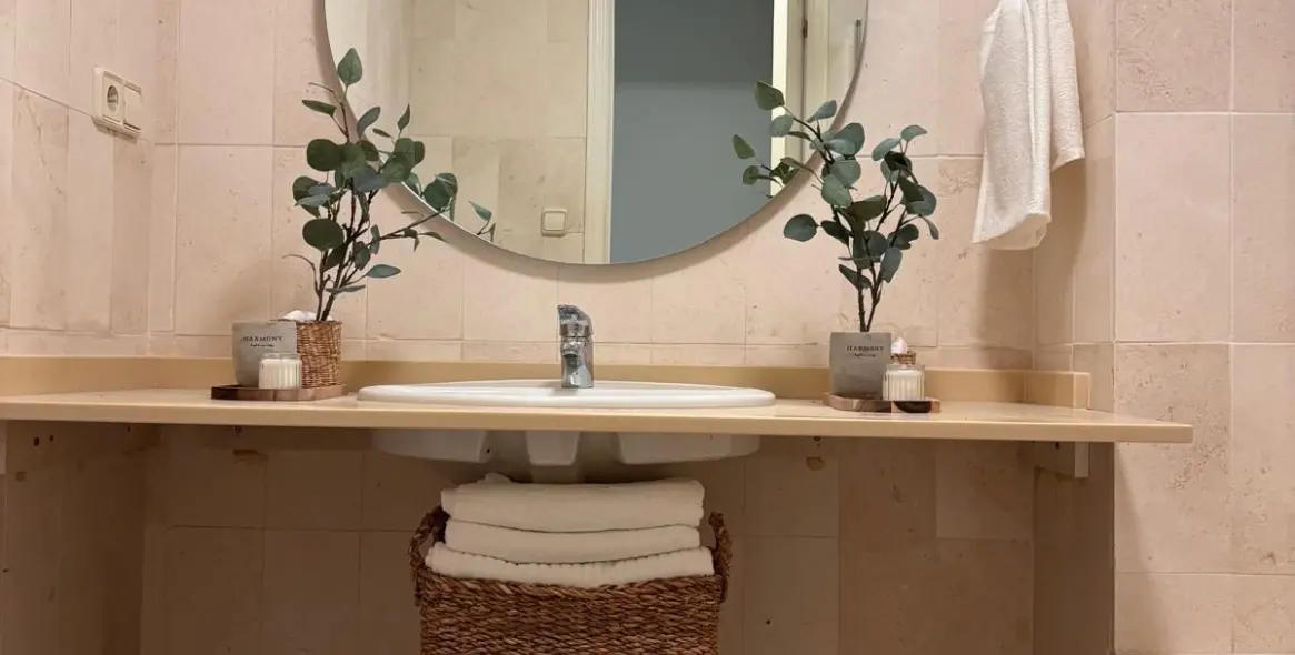 Sale of ground floor apartment in Cancelada 42