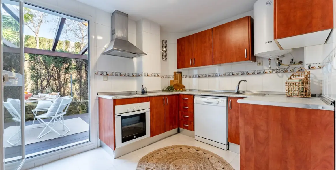 Sale of ground floor apartment in Cancelada 60
