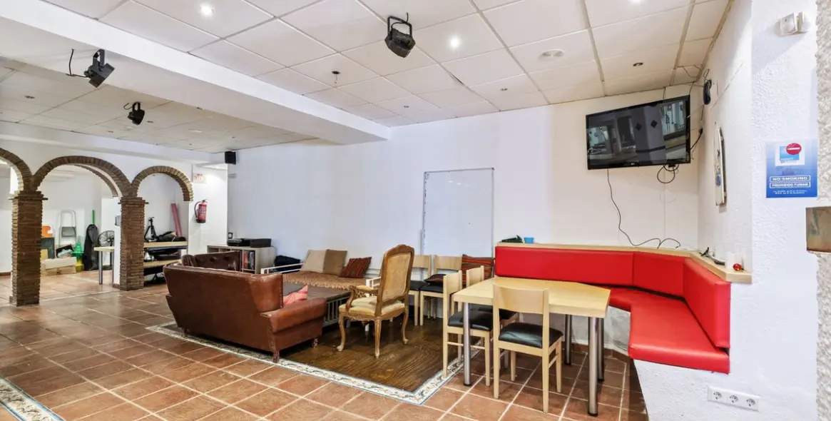 Sale of commercial premises in Calahonda 8