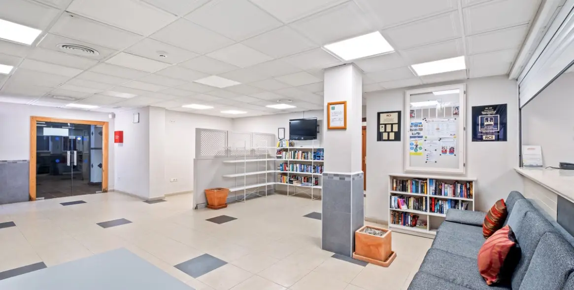 Sale of commercial premises in Calahonda 18