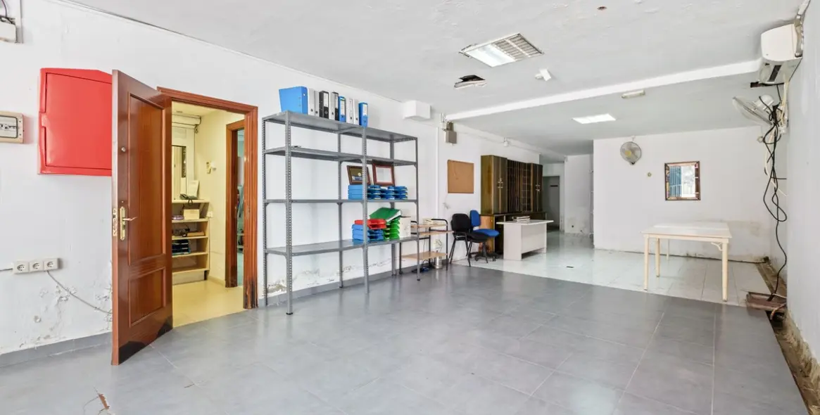 Продажа коммерческого помещения в Calahonda 26